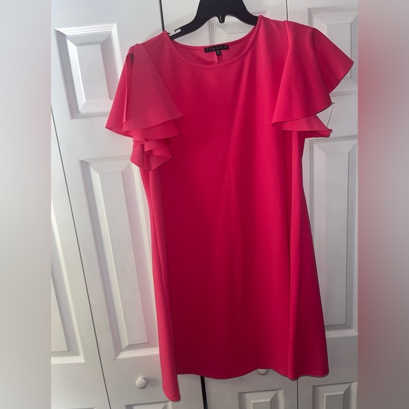 Tiana B. Dresses & Skirts - Tiana B Ruffle Short Sleeve Dress